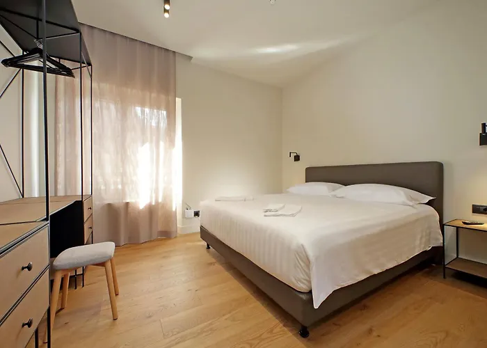 The Place Gallia - New San Giovanni- Self Check-in -near Metro 4*