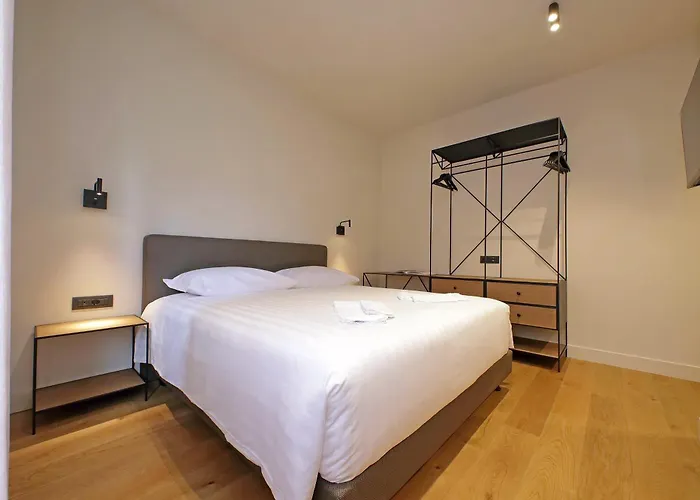 The Place Gallia - New San Giovanni- Self Check-in -near Metro 4*