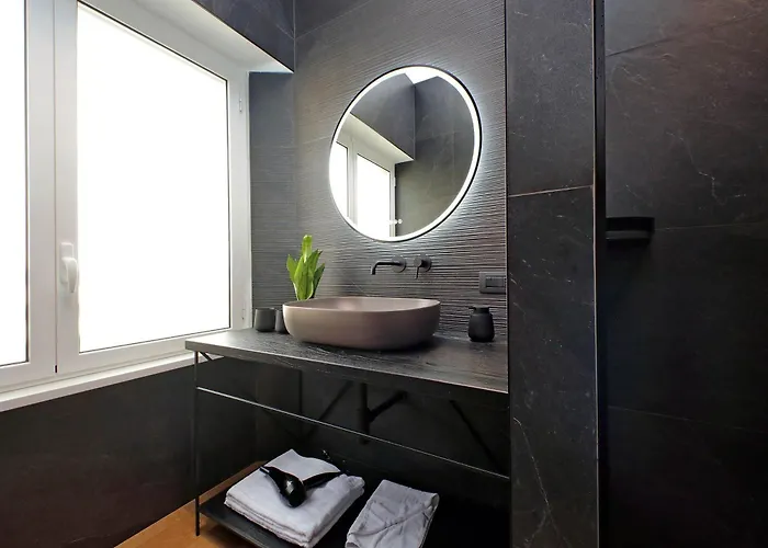 The Place Gallia - New San Giovanni- Self Check-in -near Metro 4*
